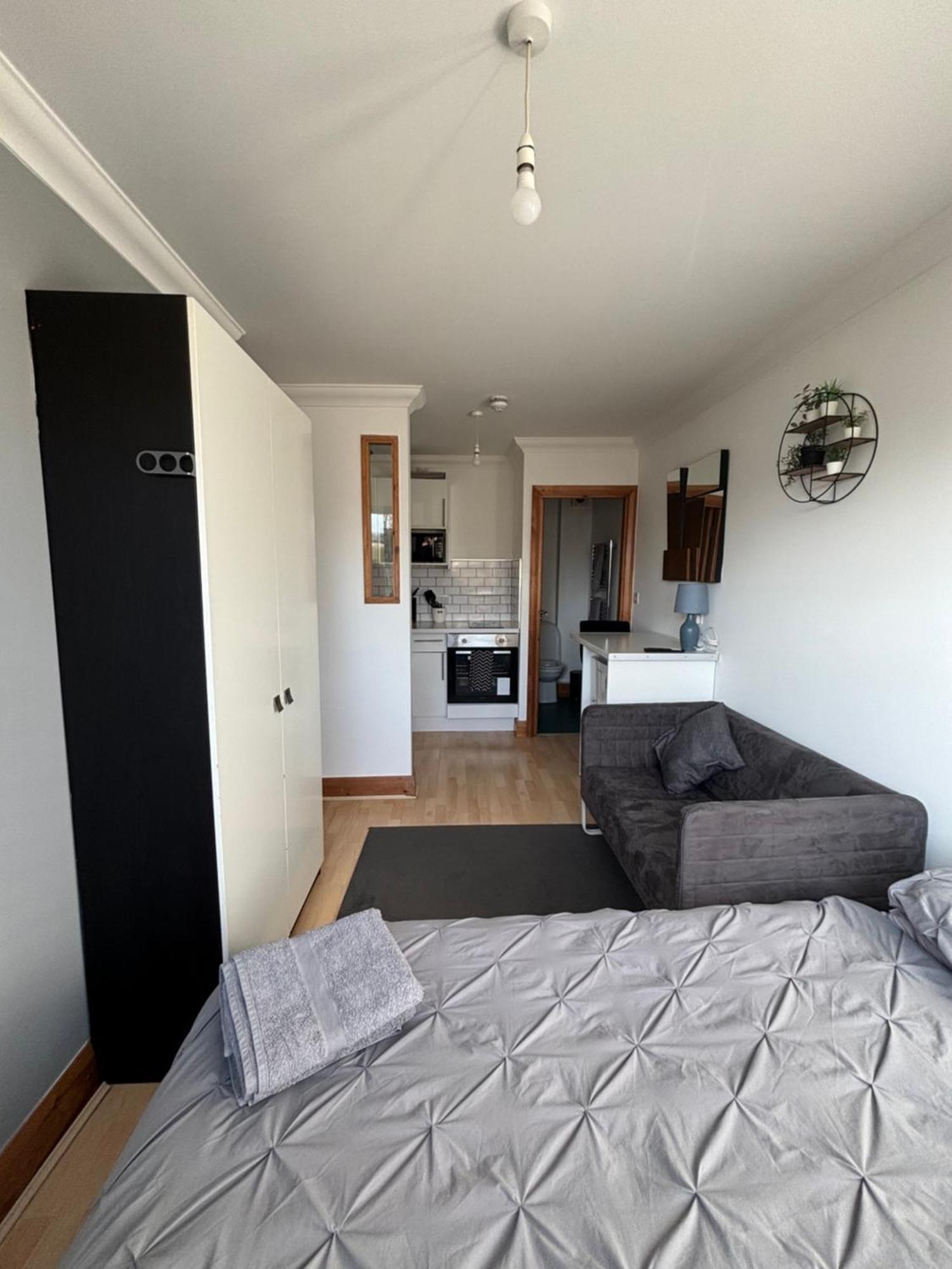 Stylish & Compact Center 7a Norwich
